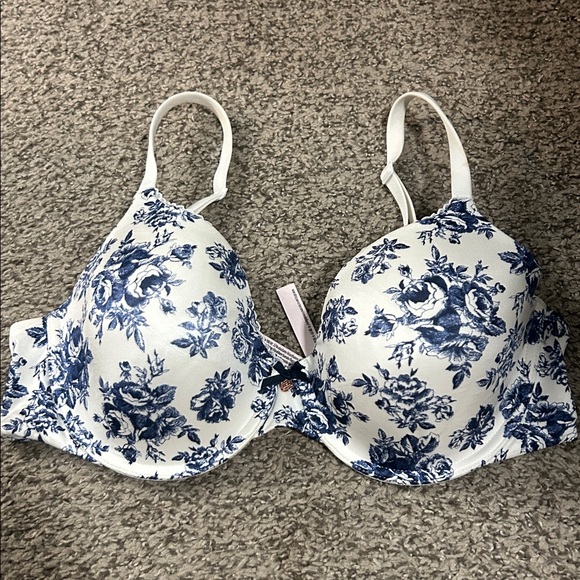 Victoria's Secret Other - Victoria's Secret Blue Floral perfect coverage body by Victoria bra